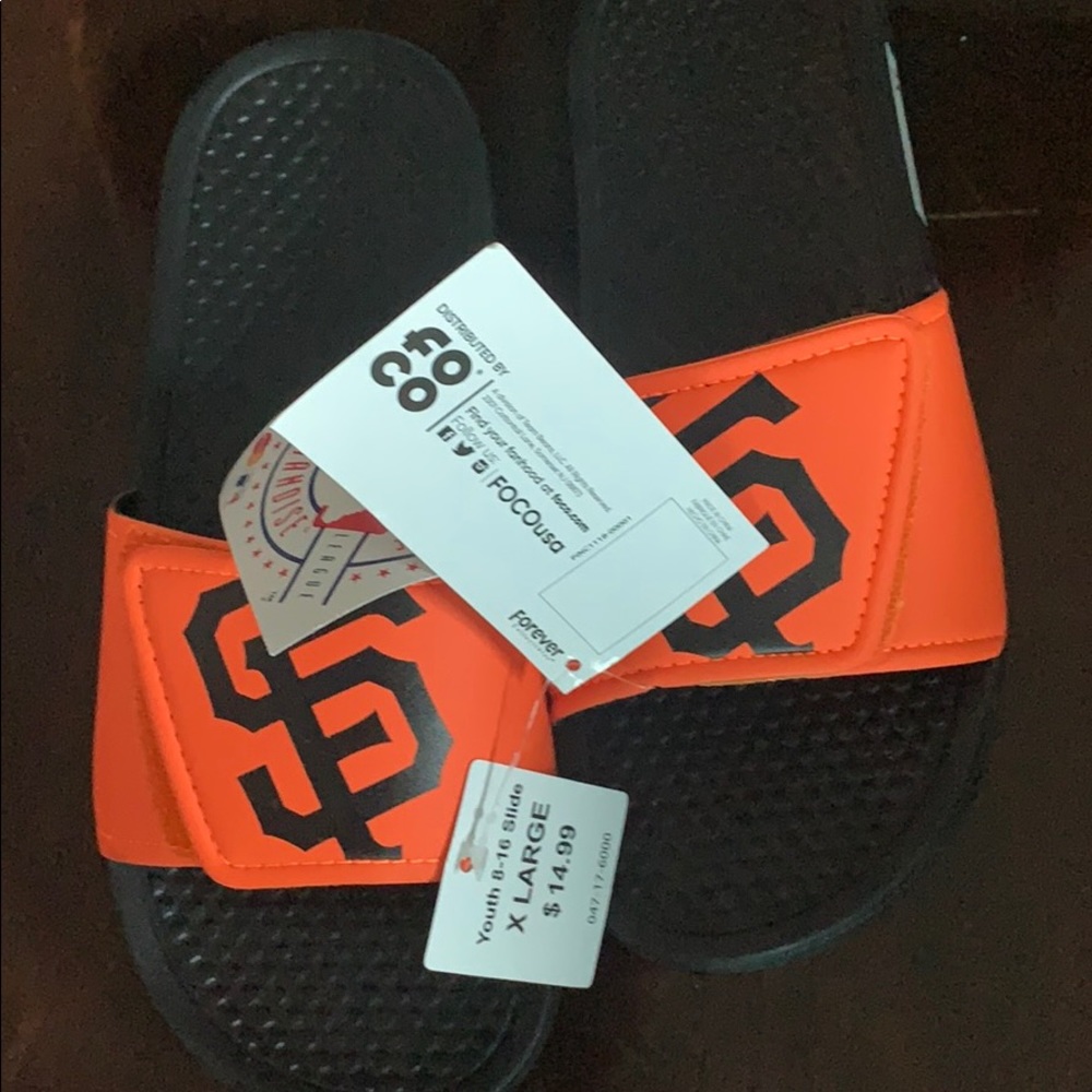 Youth L giants slippers